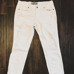 Woman’s Distressed Jeans